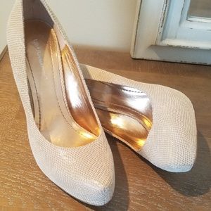 BCBG Platform Heel 8.5 White Beige Rose Gold